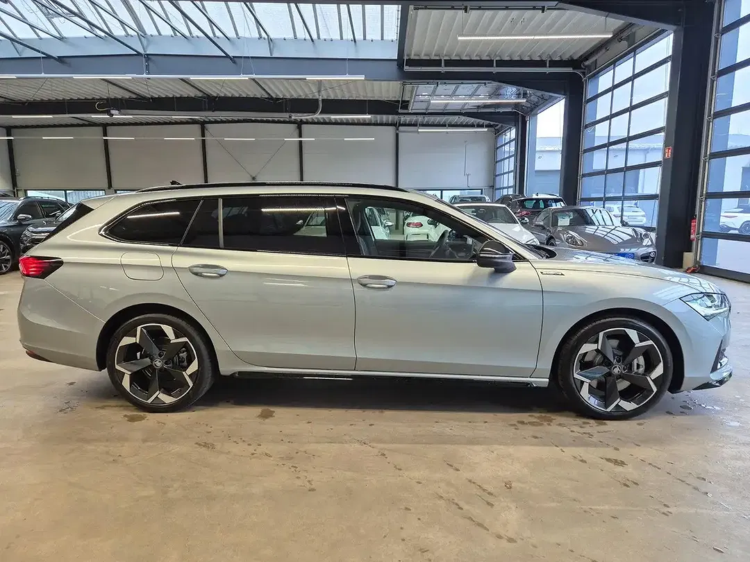 Skoda Superb - Thumbnail 4