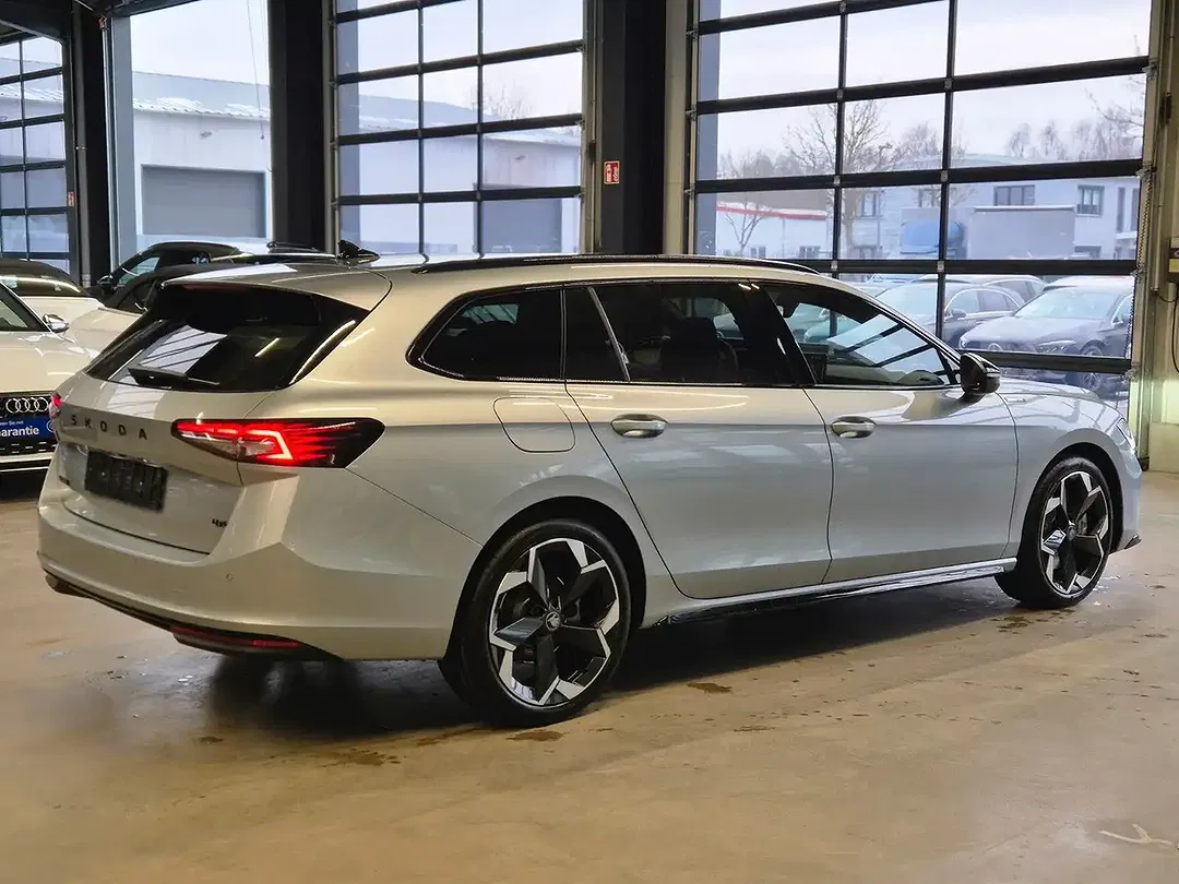 Skoda Superb - Thumbnail 5