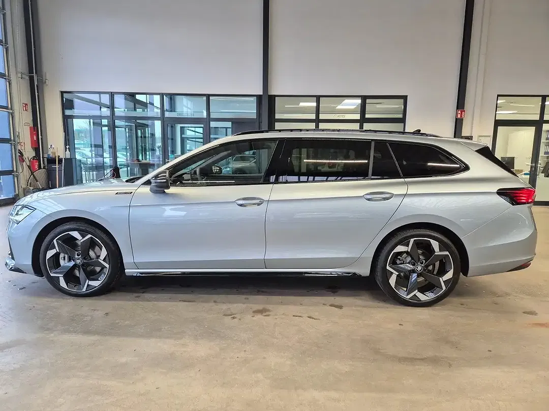 Skoda Superb - Thumbnail 8