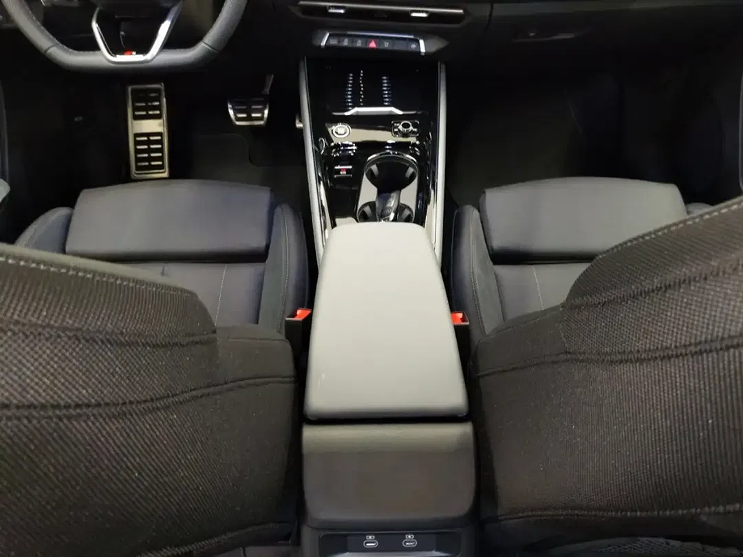 Audi Q3 - Thumbnail 11