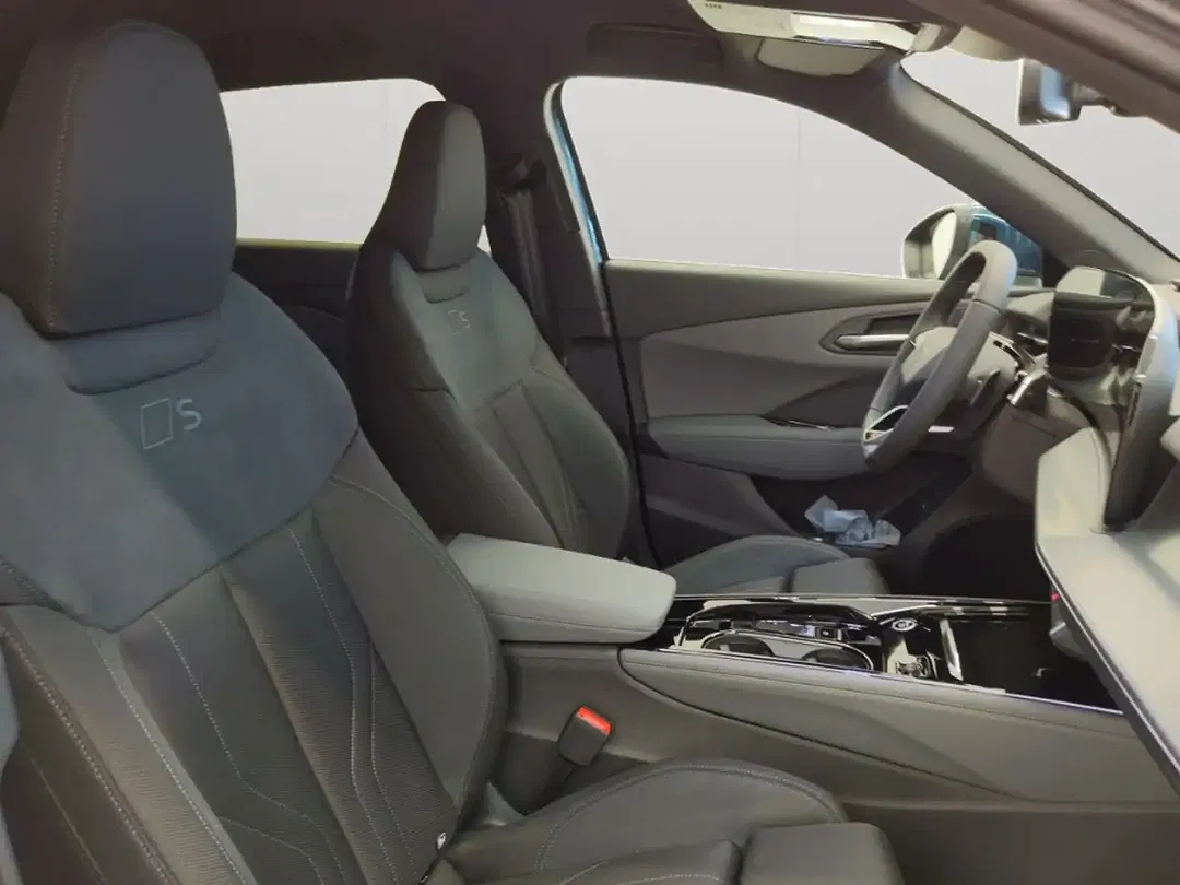 Audi Q3 - Thumbnail 13