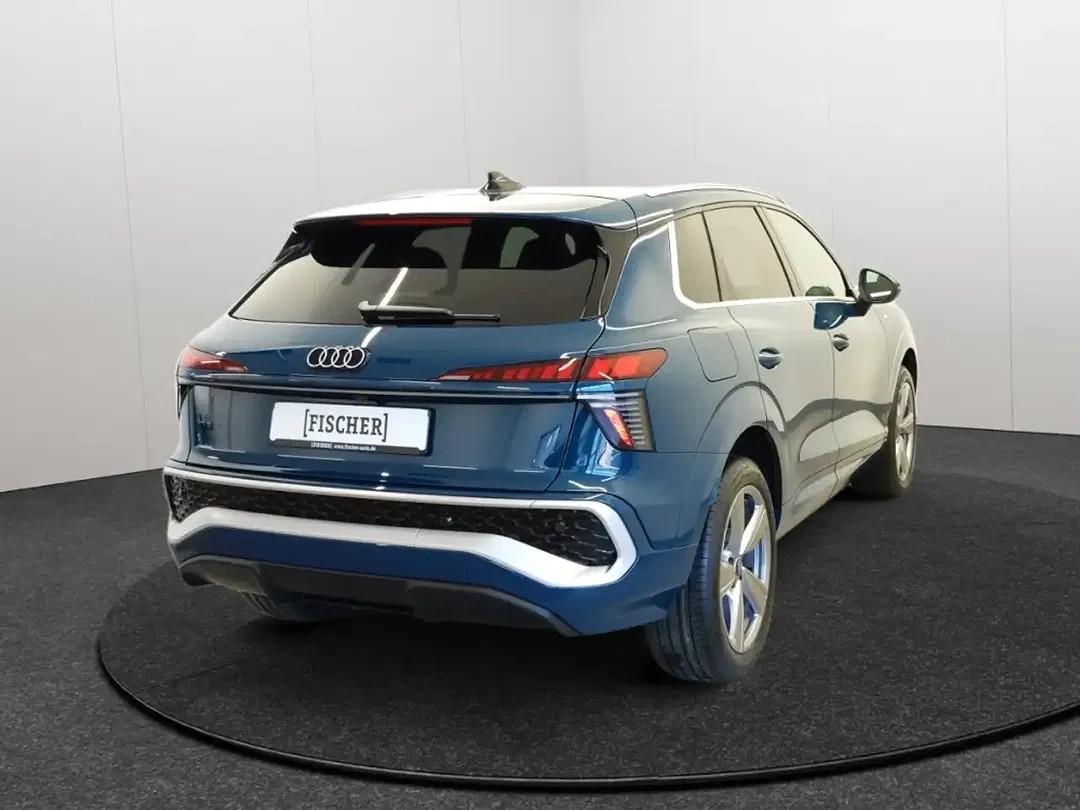 Audi Q3 - Thumbnail 5