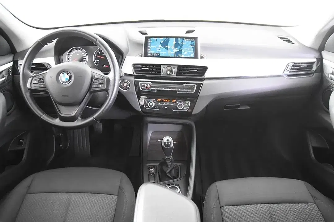 BMW X1 - Thumbnail 2