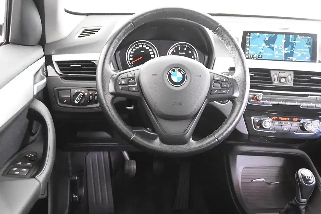 BMW X1 - Thumbnail 9