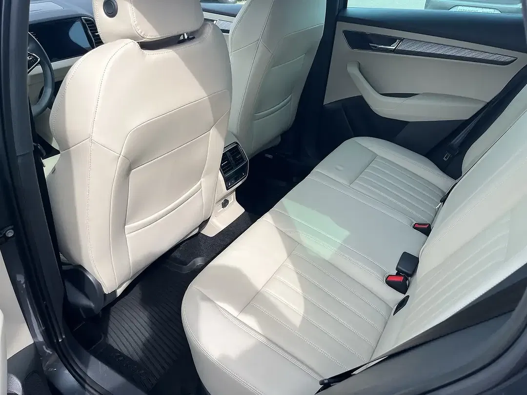 Skoda Karoq - Thumbnail 7