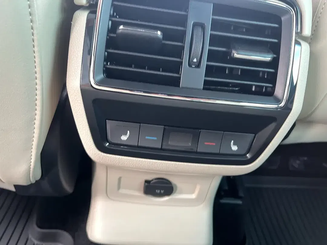 Skoda Karoq - Thumbnail 9