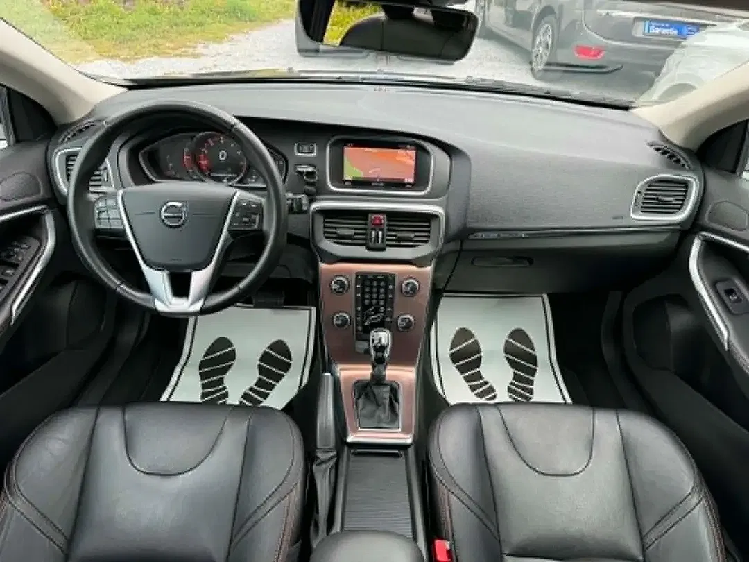 Volvo V40 - Thumbnail 8