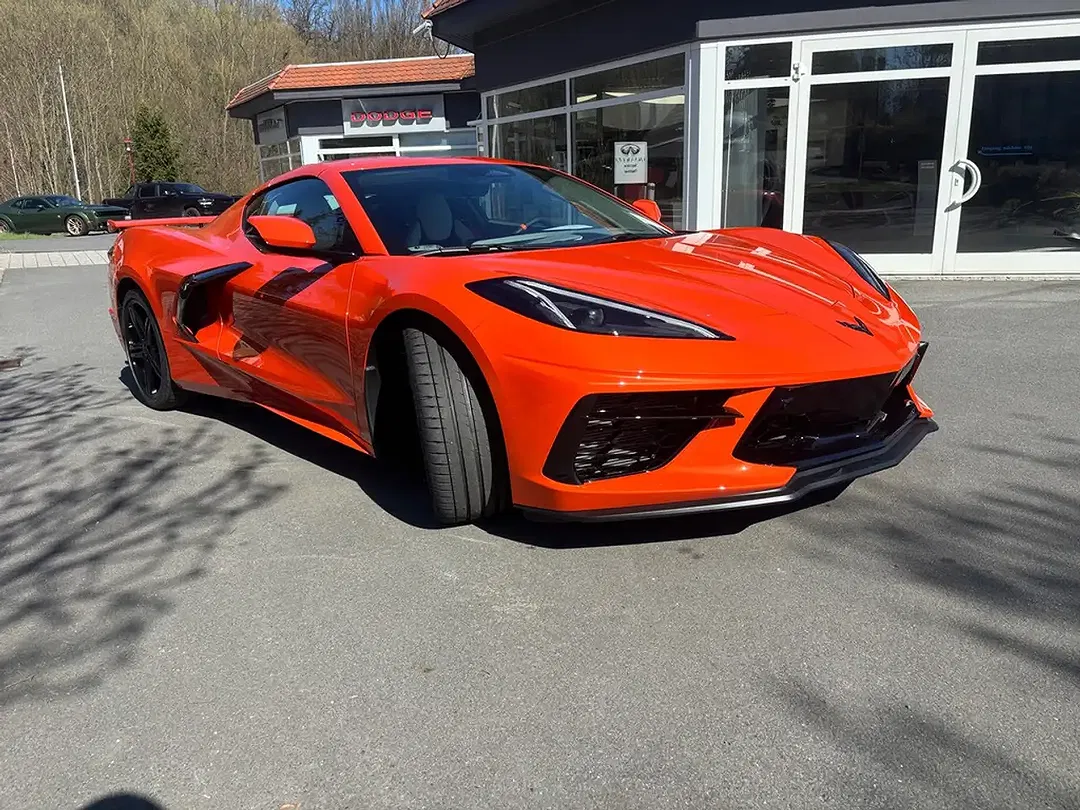 Corvette C8 - Thumbnail 2