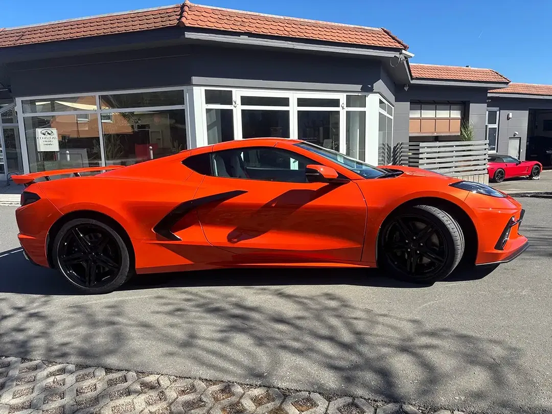 Corvette C8 - Thumbnail 4