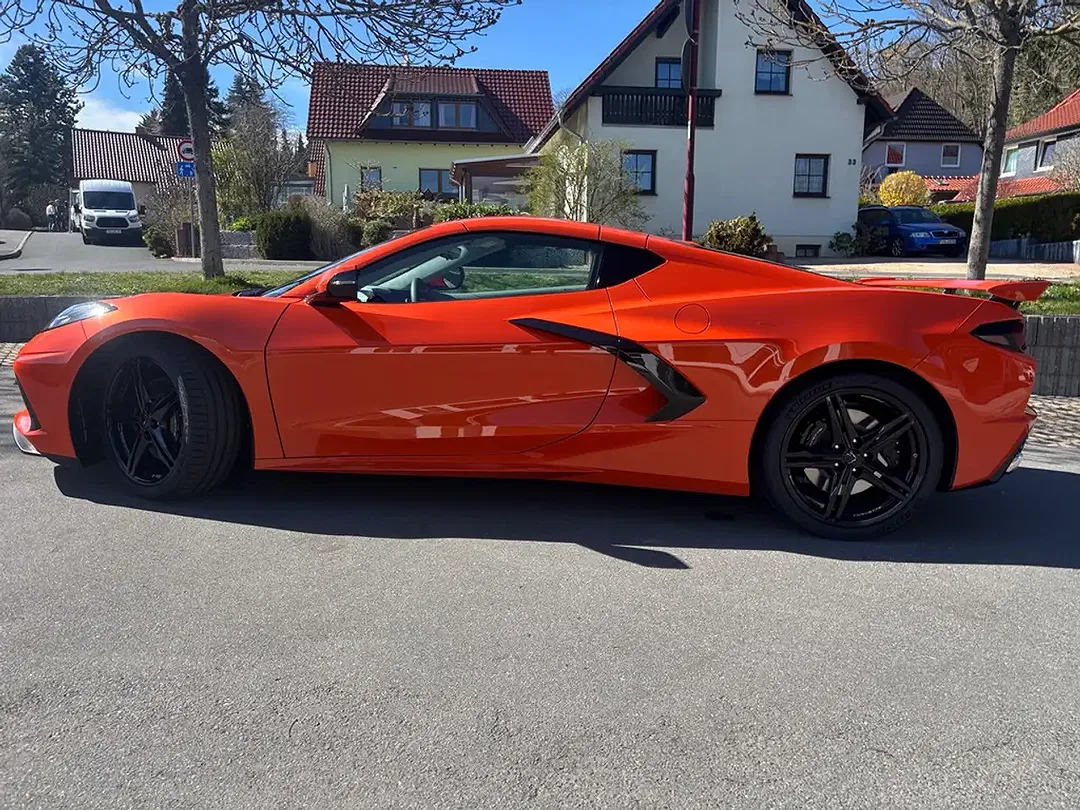 Corvette C8 - Thumbnail 6