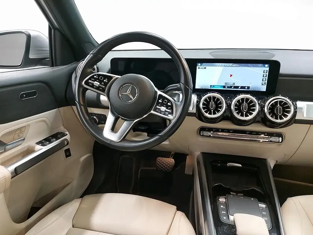 Mercedes-Benz EQB 300 - Thumbnail 3