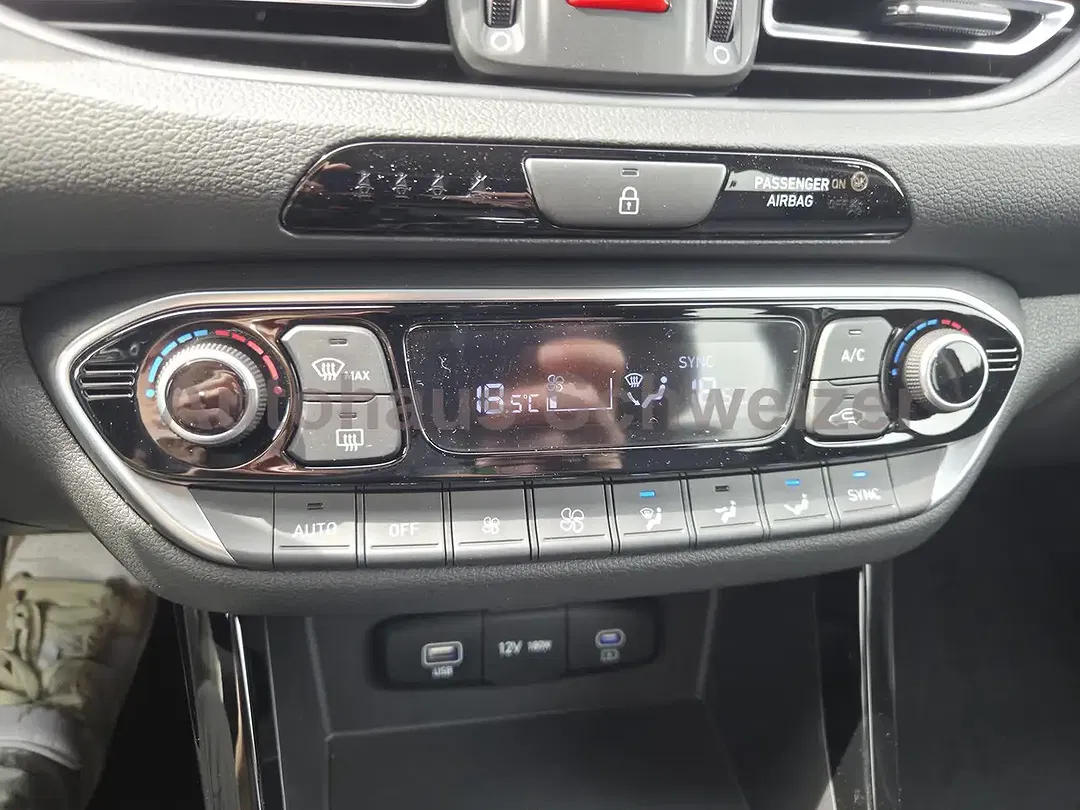 Hyundai i30 - Thumbnail 15