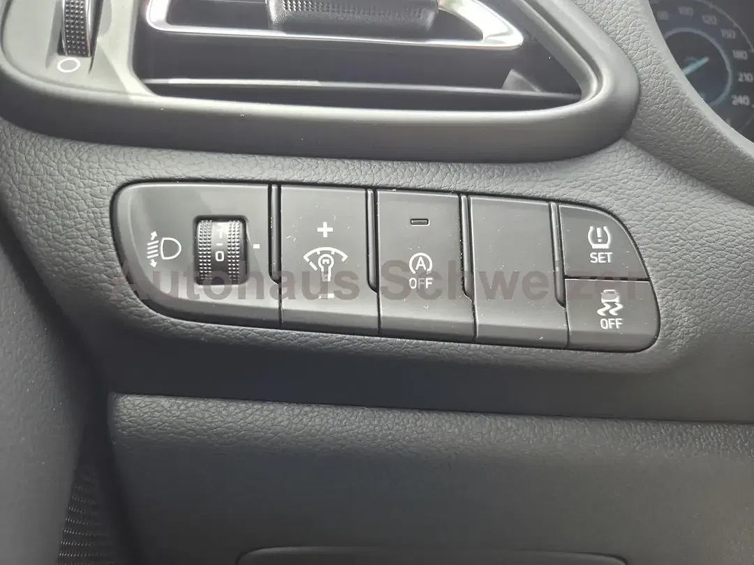 Hyundai i30 - Thumbnail 20