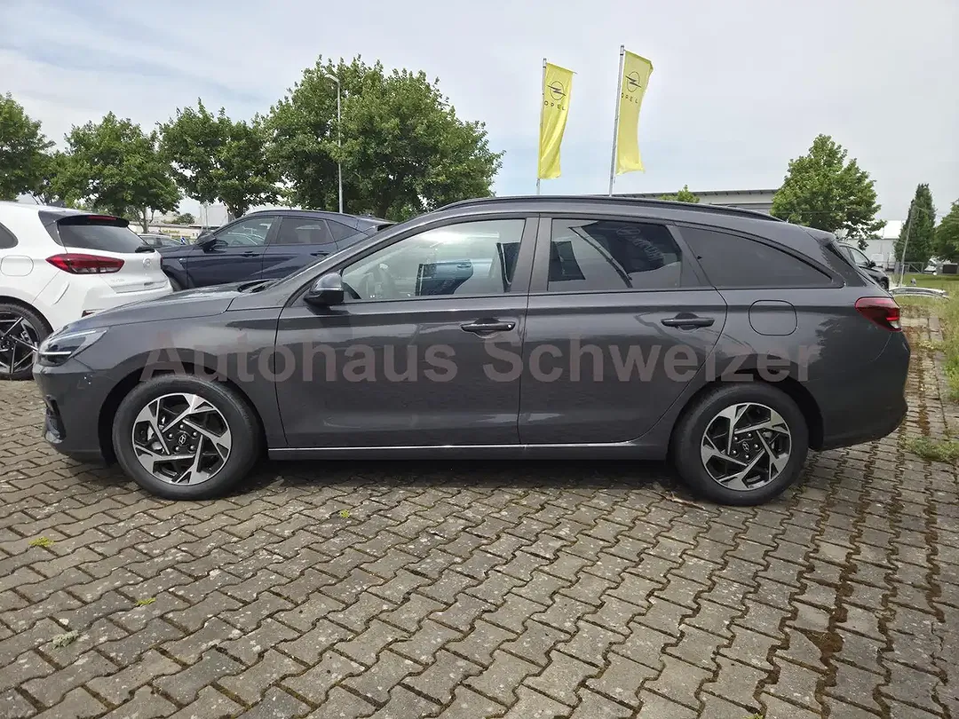 Hyundai i30 - Thumbnail 3
