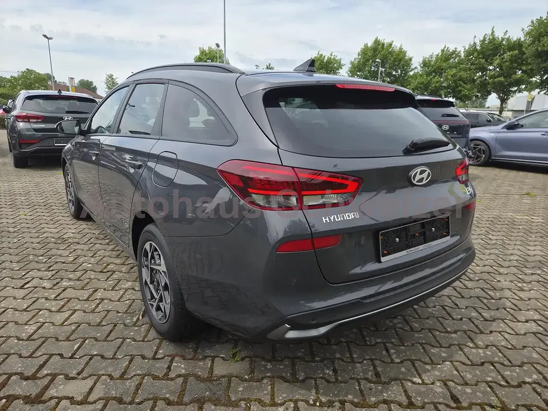 Hyundai i30 - Thumbnail 4
