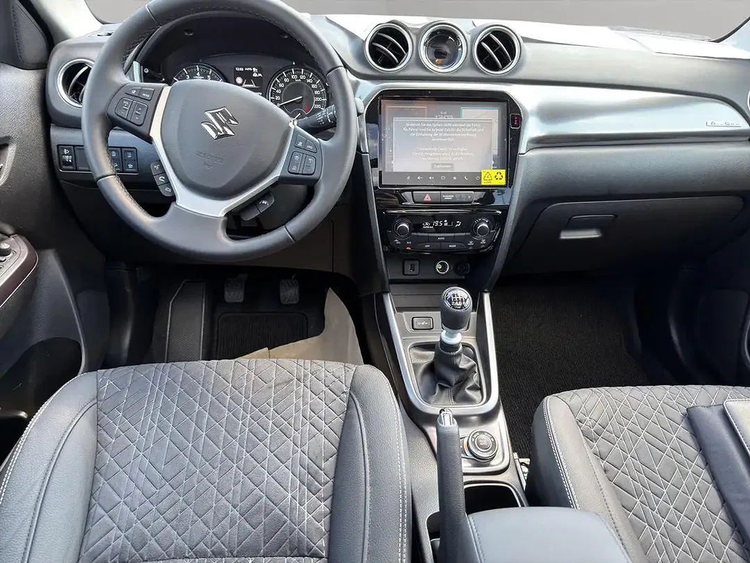 Suzuki Vitara - Thumbnail 12