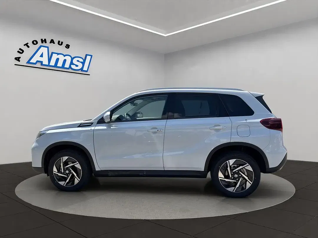 Suzuki Vitara - Thumbnail 3