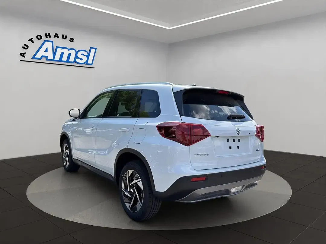 Suzuki Vitara - Thumbnail 4
