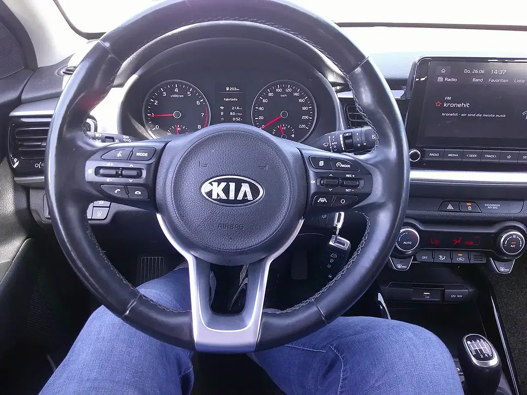 Kia Stonic - Thumbnail 12