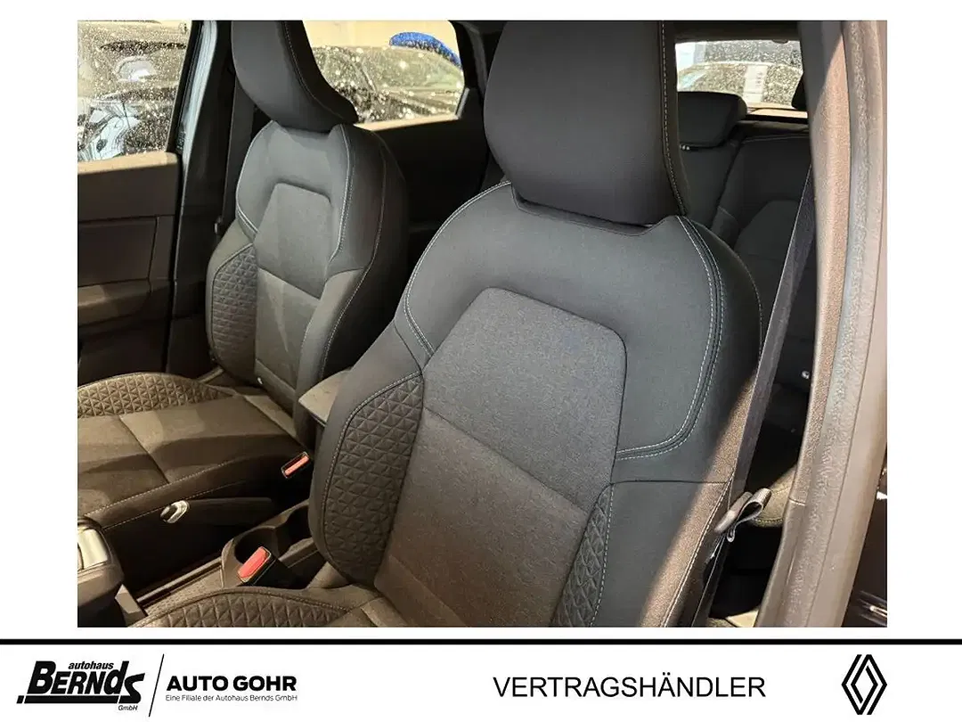 Renault Captur - Thumbnail 11