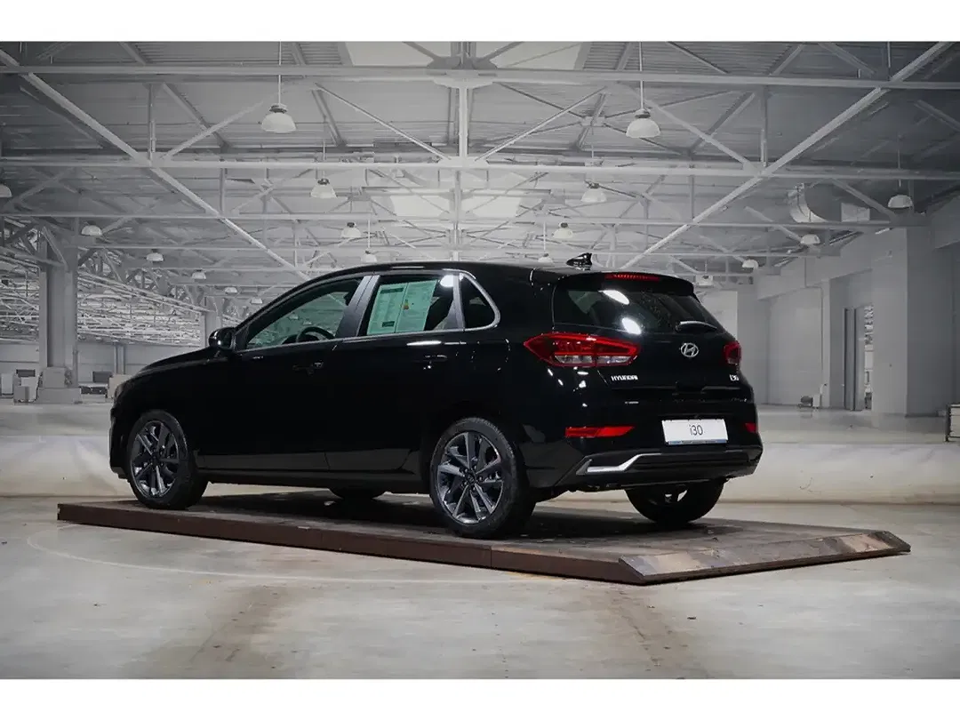 Hyundai i30 - Thumbnail 2