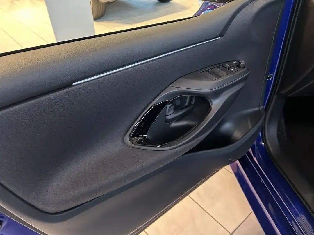 Toyota Yaris - Thumbnail 10