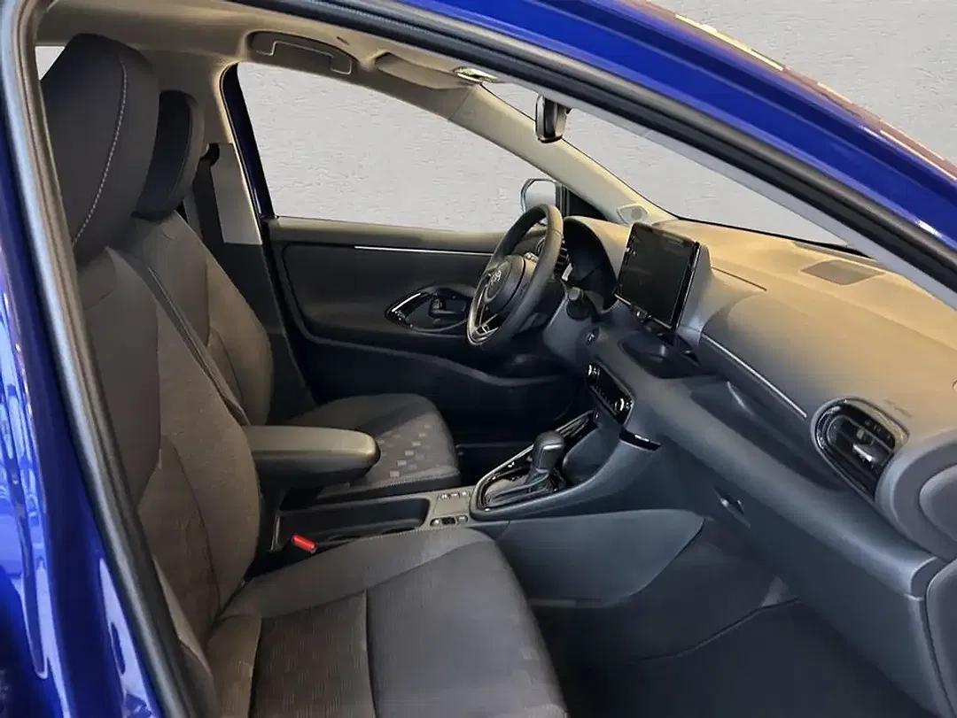Toyota Yaris - Thumbnail 12