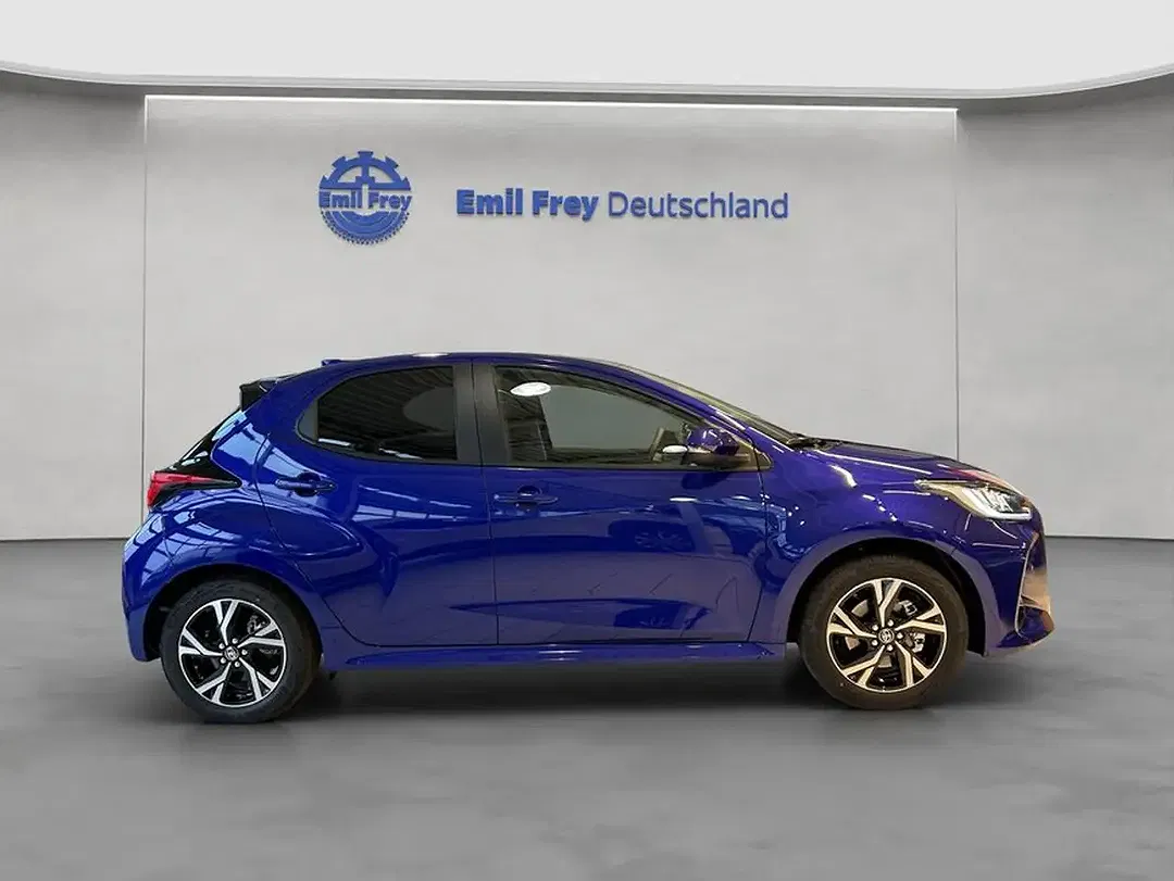 Toyota Yaris - Thumbnail 4