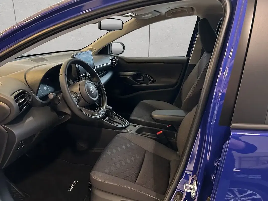 Toyota Yaris - Thumbnail 6