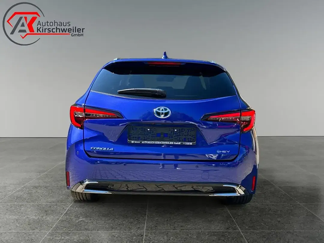 Toyota Corolla - Thumbnail 4