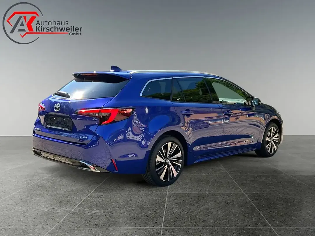 Toyota Corolla - Thumbnail 5