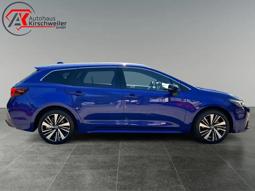 Toyota Corolla - Thumbnail 6