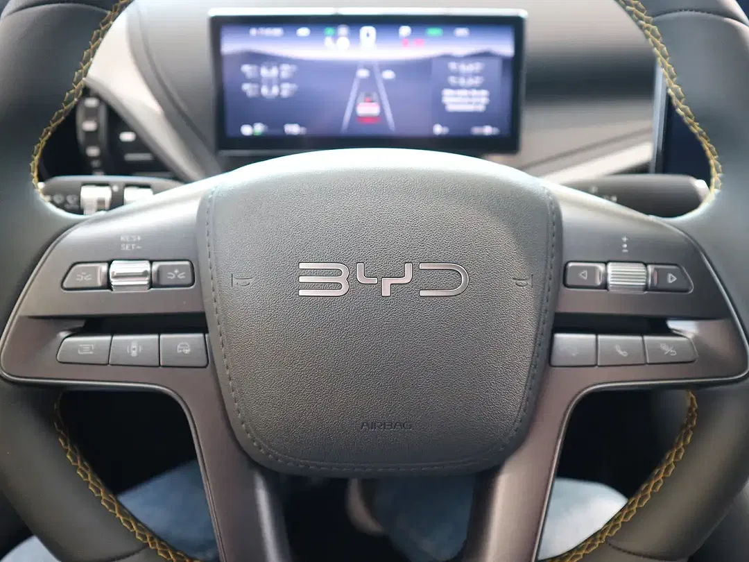 BYD Atto 3 - Thumbnail 21