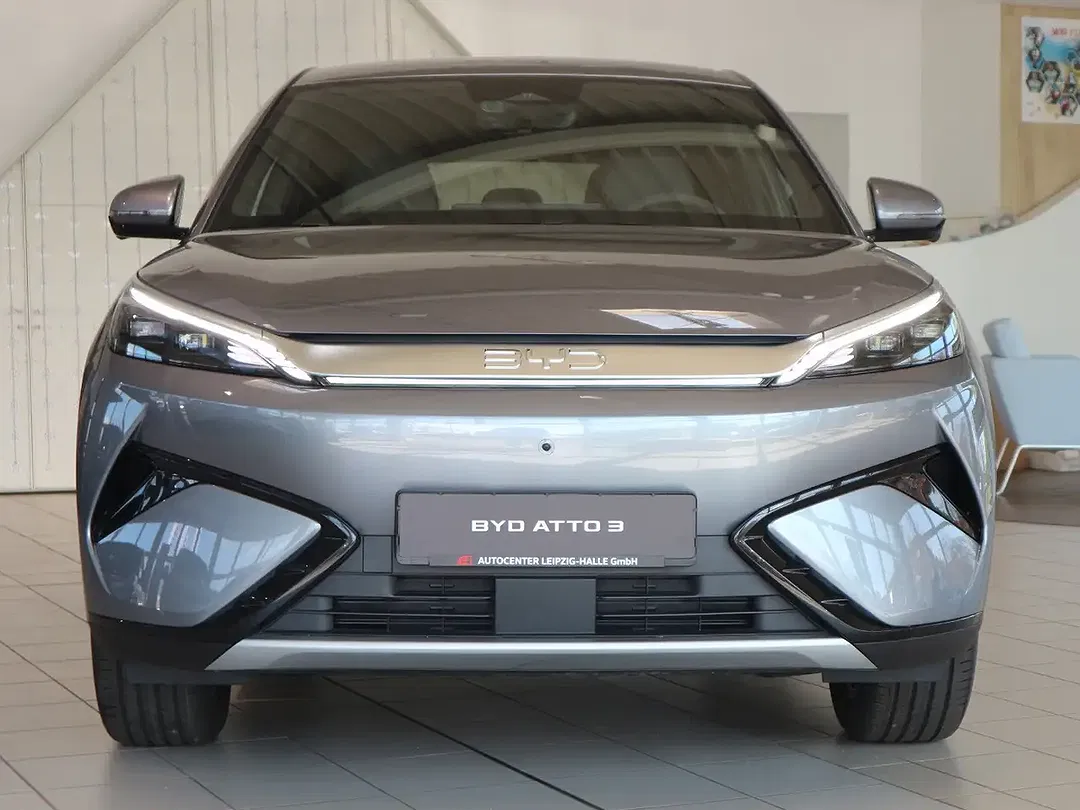 BYD Atto 3 - Thumbnail 3