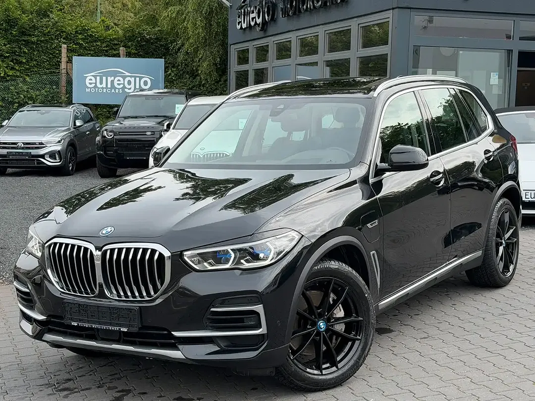 BMW X5 - Thumbnail 2