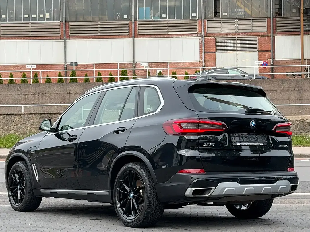 BMW X5 - Thumbnail 8