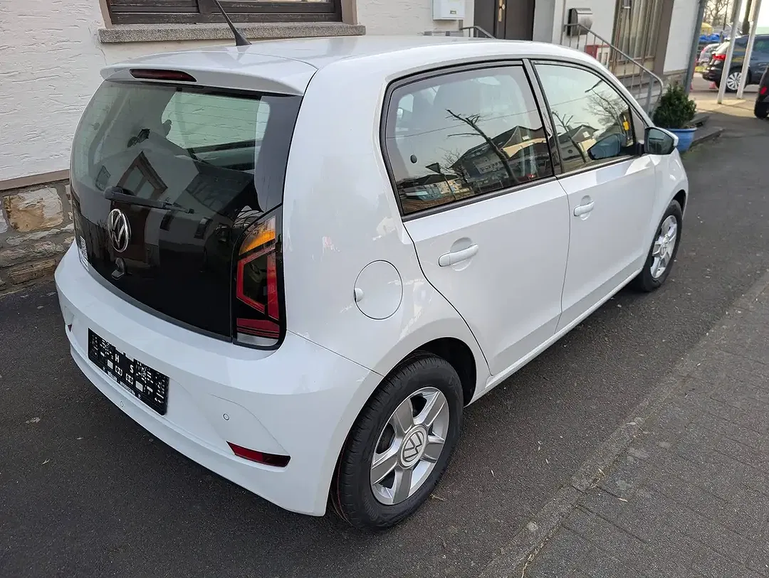Volkswagen up! - Thumbnail 8