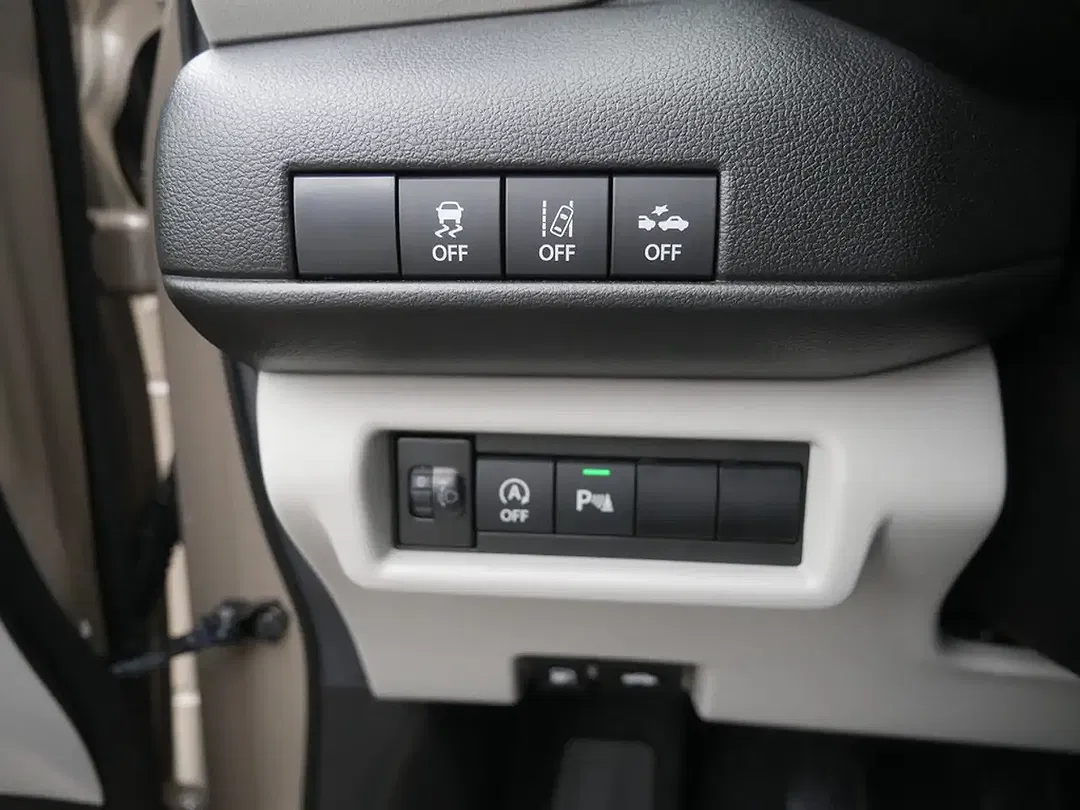 Suzuki Swift - Thumbnail 19