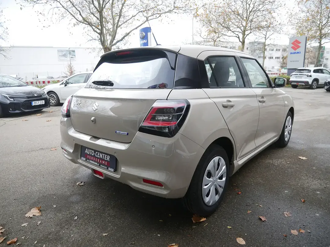 Suzuki Swift - Thumbnail 5