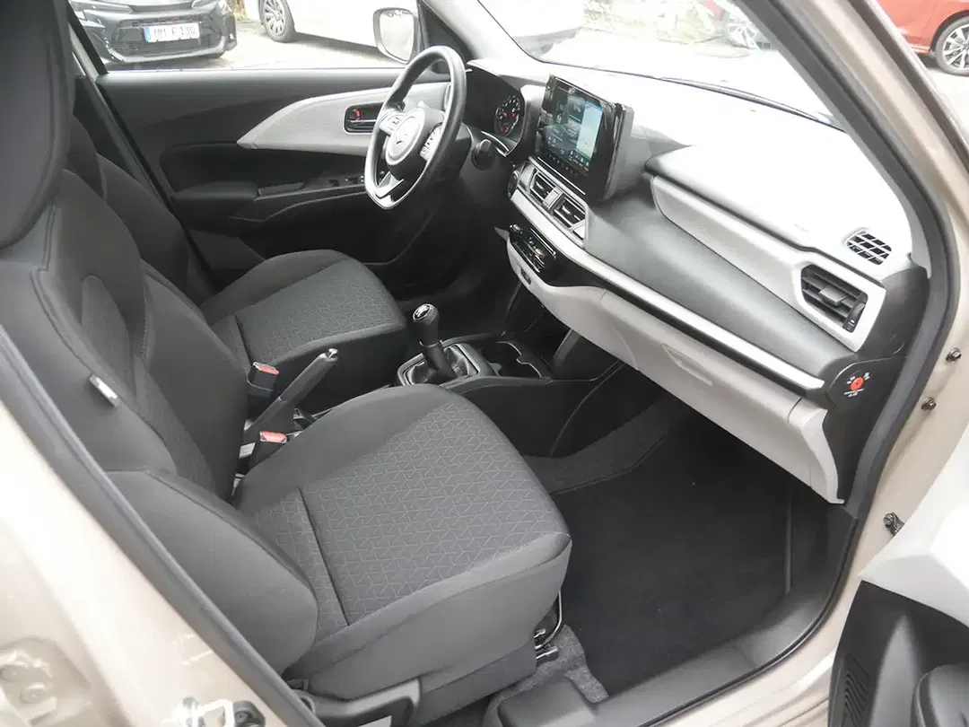 Suzuki Swift - Thumbnail 8