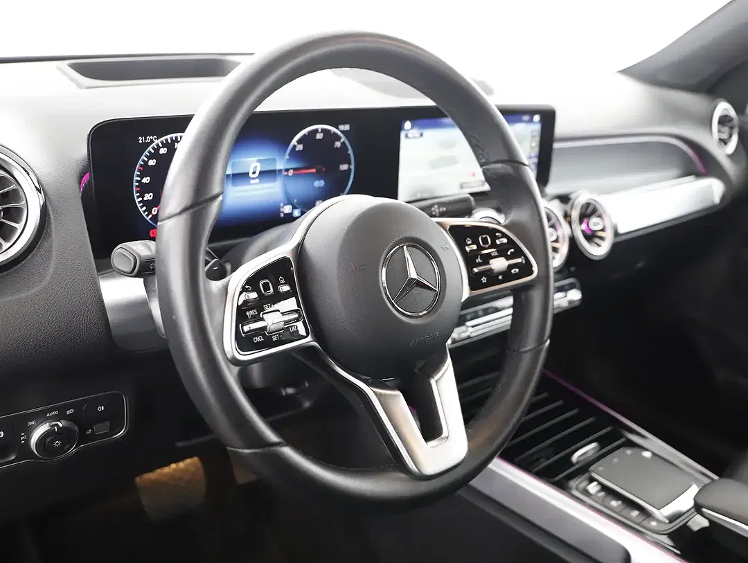 Mercedes-Benz EQB 250 - Thumbnail 9