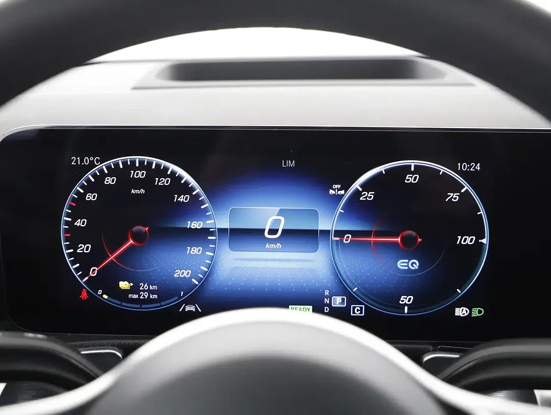 Mercedes-Benz EQB 250 - Thumbnail 10