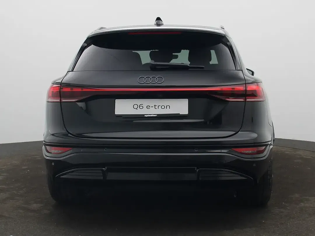 Audi Q6 e-tron - Thumbnail 4