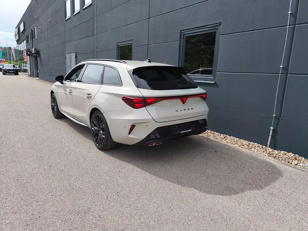 CUPRA Leon - Thumbnail 6