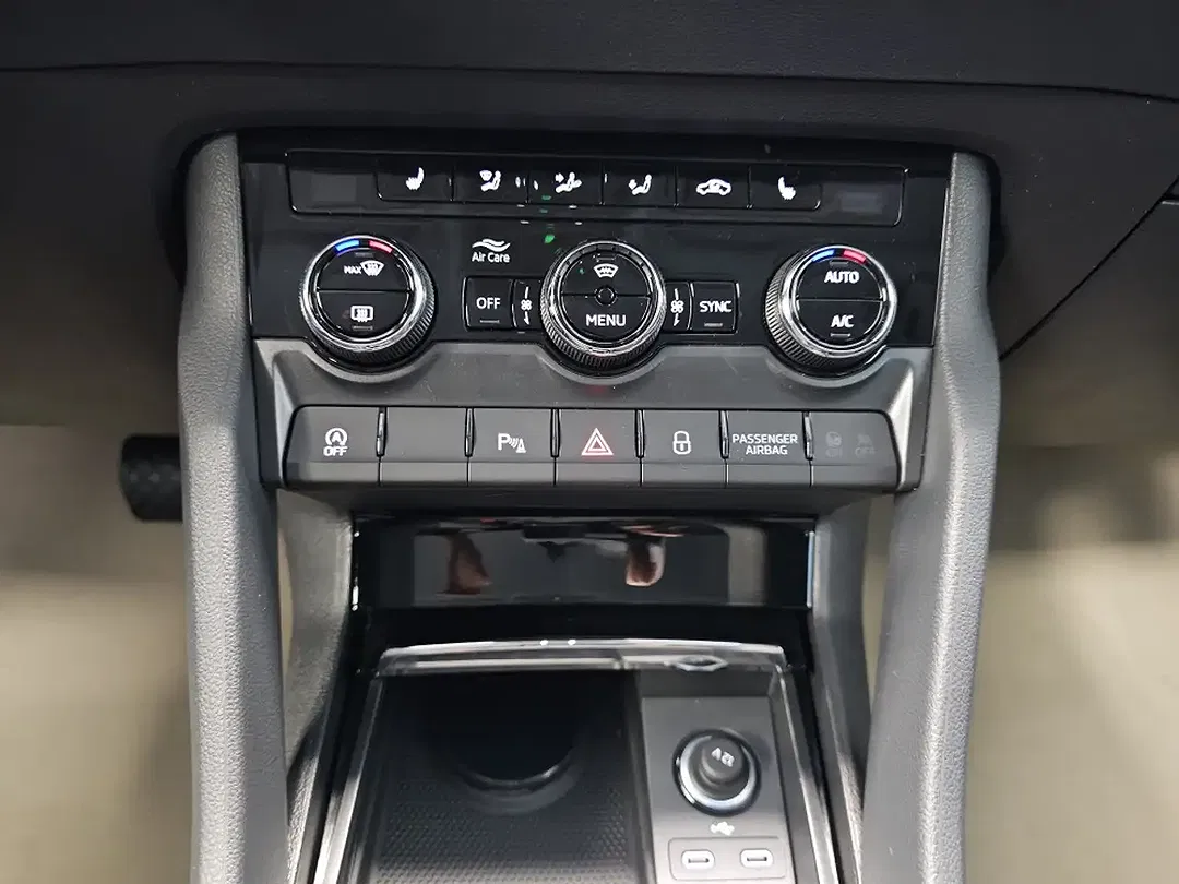 Skoda Karoq - Thumbnail 14