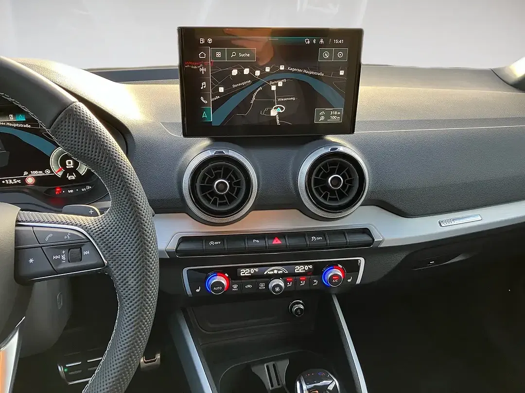 Audi Q2 - Thumbnail 11