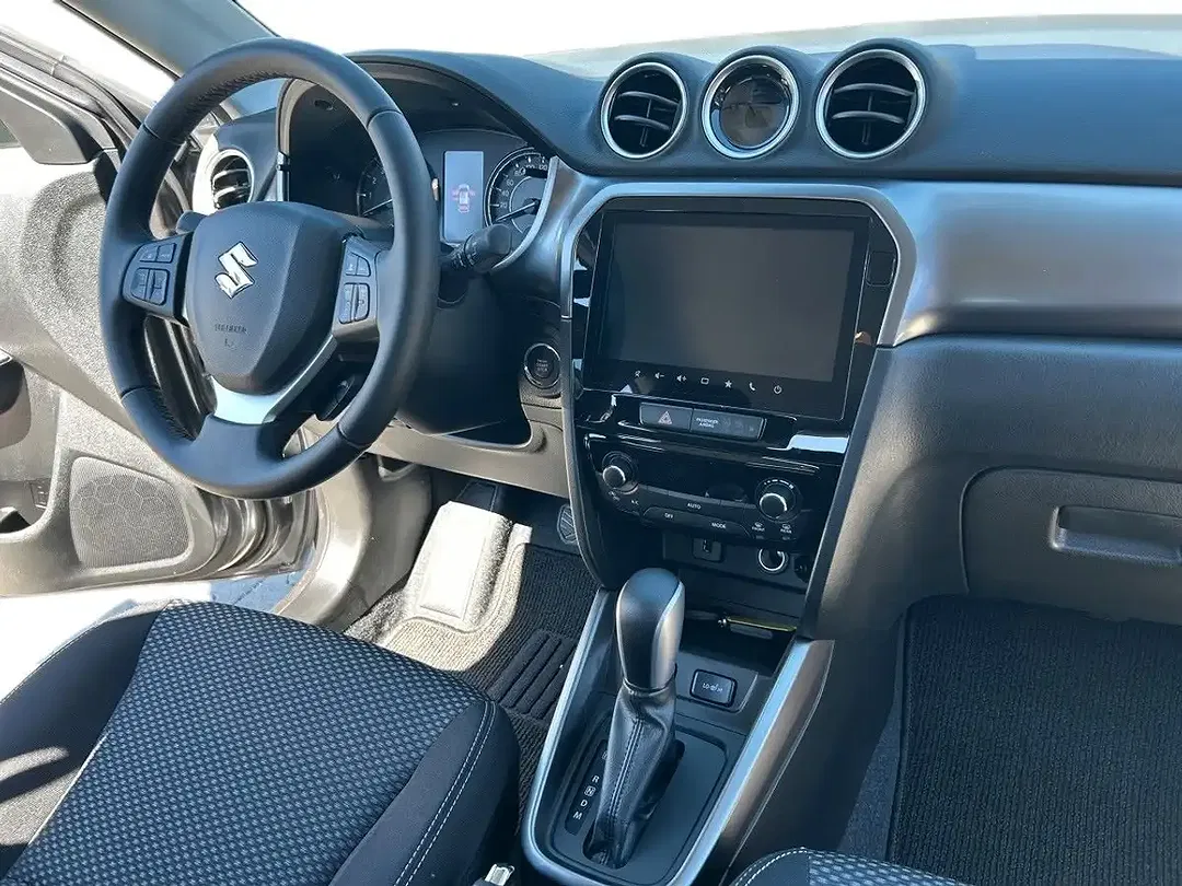 Suzuki Vitara - Thumbnail 14