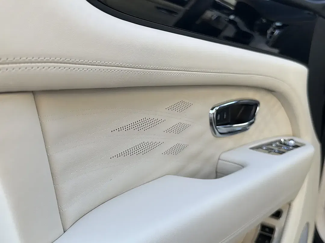 Bentley Bentayga - Thumbnail 13