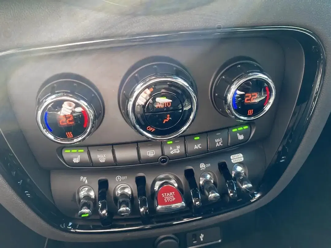 MINI Cooper Clubman - Thumbnail 12