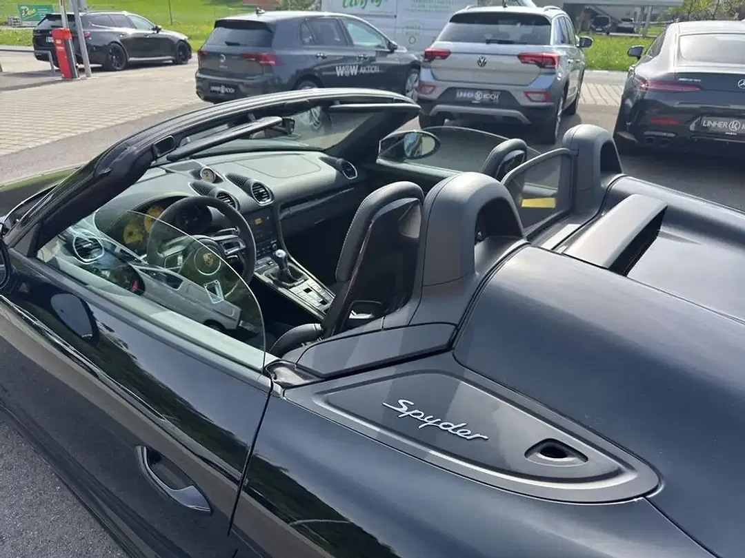 Porsche 718 Spyder - Thumbnail 15